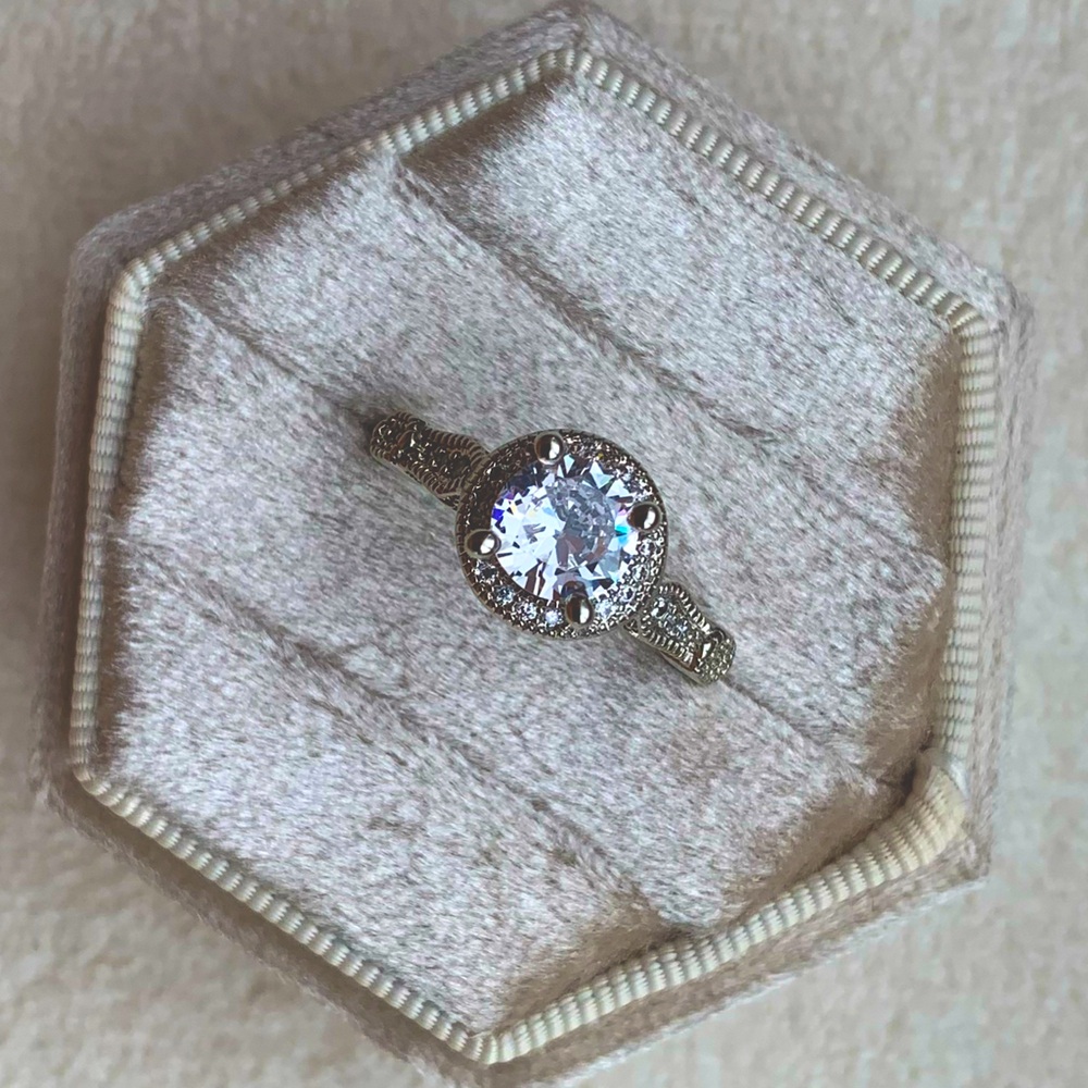 Elegant Genuine 1/4 CT Moissanite Diamond Art Deco Ring